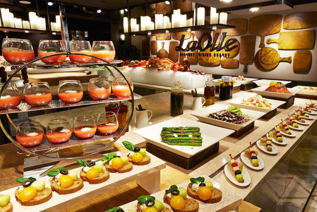 Kensington Jeju Hotel Ngoại thất bức ảnh A buffet at a hotel