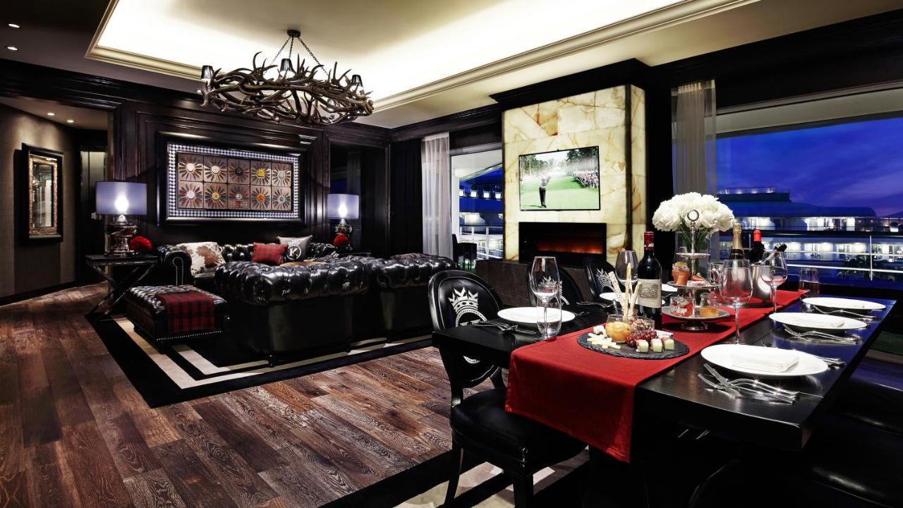Kensington Jeju Hotel Ngoại thất bức ảnh The interior of the 1000-square-metre (1,100-sq yd) penthouse