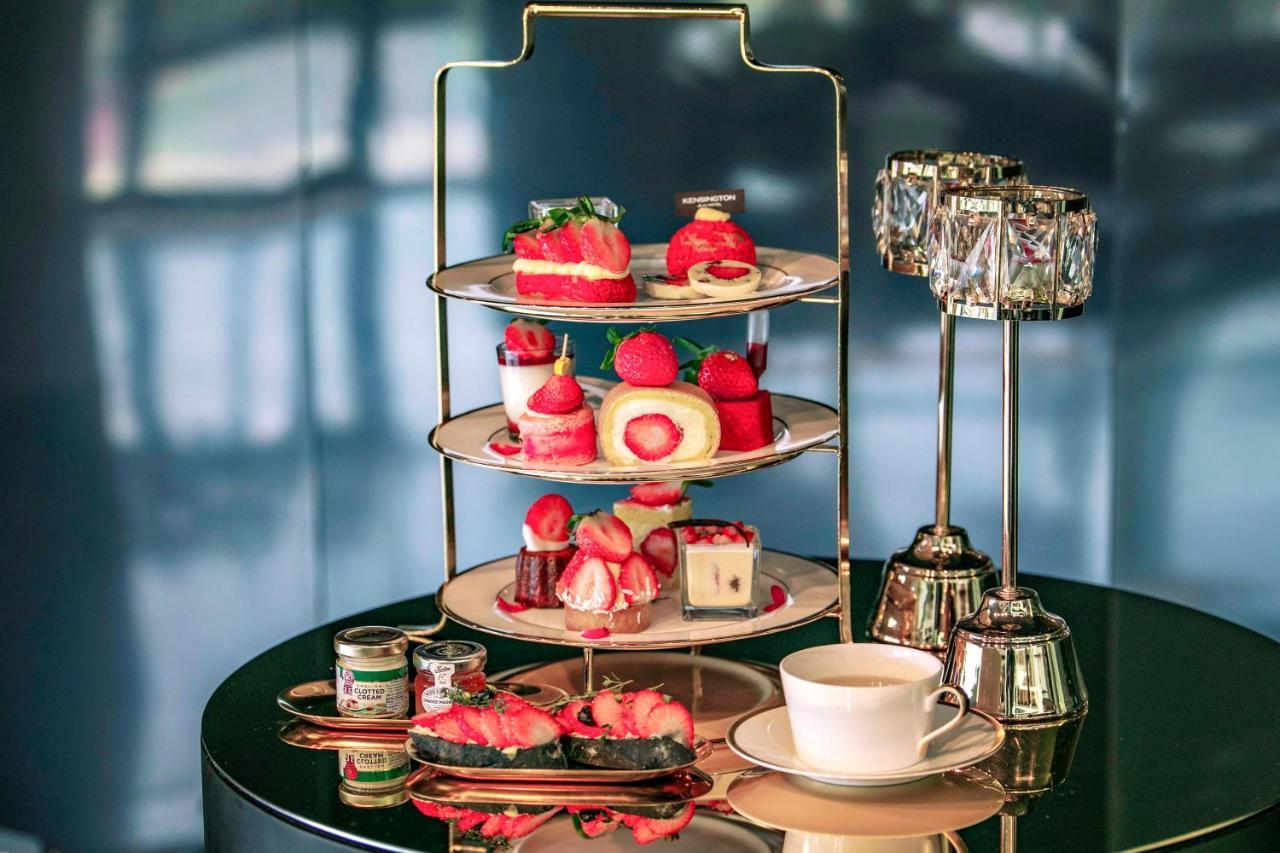 Kensington Jeju Hotel Ngoại thất bức ảnh Afternoon tea at the Mandarin Oriental, Hong Kong